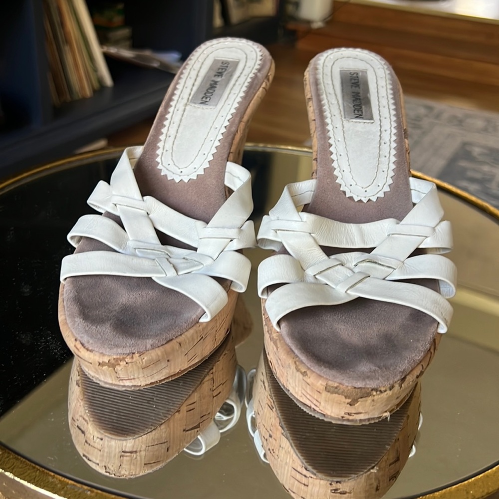 Steve Madden size 9 white sandals